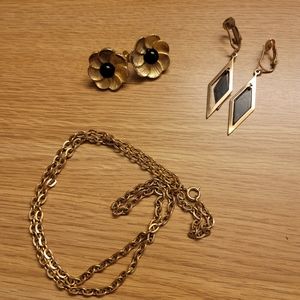 🍒5for$10 Vintage jewelry bundle.